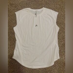 Alphalete sleeveless tank size XL